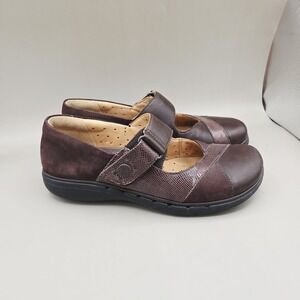 CLARKS Unstructured Un Swan Un.Swan Leather Mary Janes Flats Comfort Shoes 6.5 M